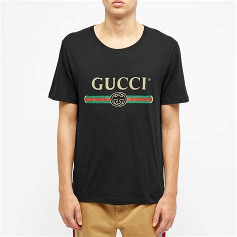 abbigliamento gucci falso|Gucci t shirt logo.